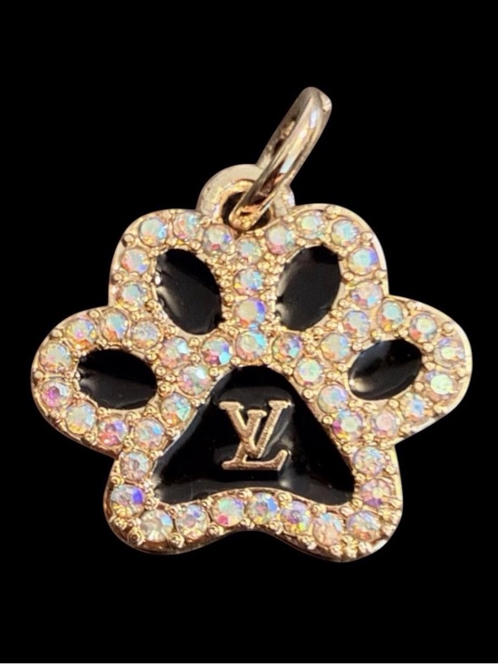 Louis Vuitton Accessories - Louis Vuitton Paw Zipper Pull